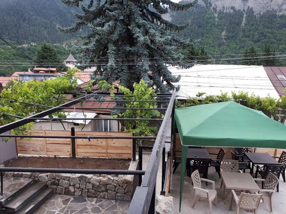 House Lia Hotell Borjomi Exteriör bild